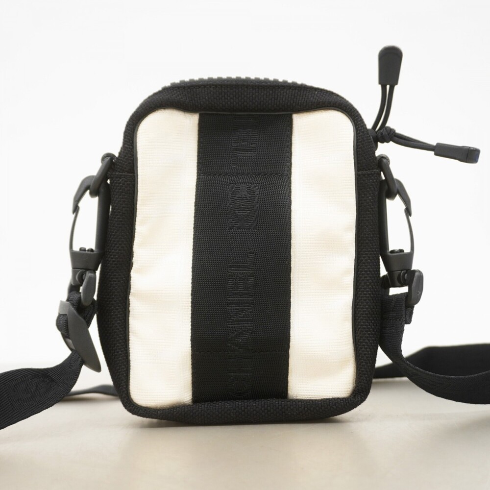 CHANEL Black Shoulder Bag - Picture 9 of 10